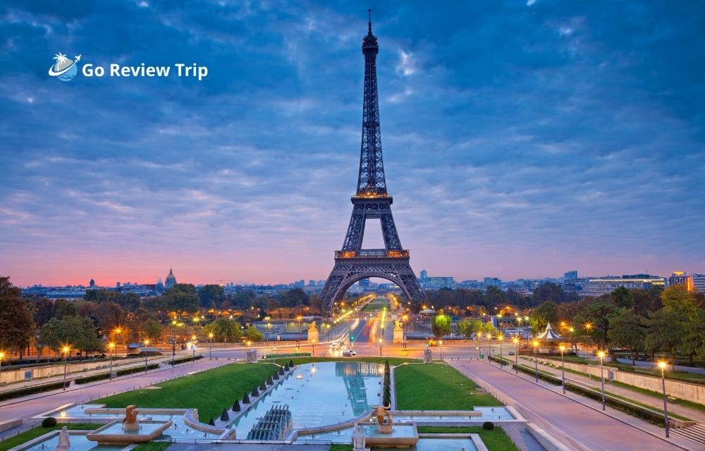 The Art of Traveling to France Alone: A Solo Traveler's Story